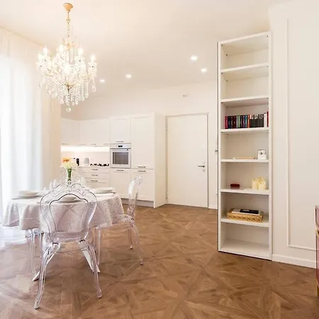 Madonna Montecchi Luxury Suite in Verona Esterno foto