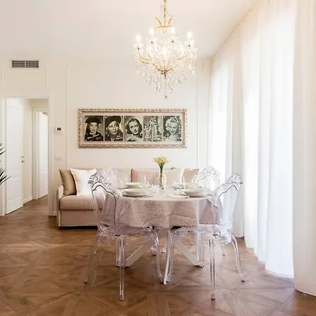 Madonna Montecchi Luxury Suite in Verona Esterno foto