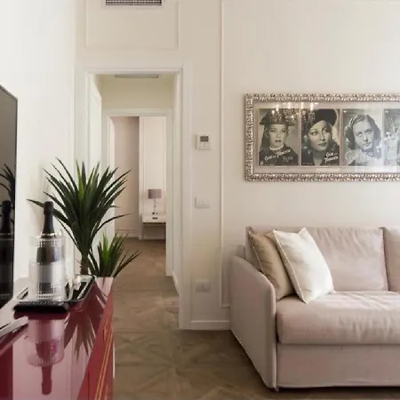 Madonna Montecchi Luxury Suite in Verona Esterno foto